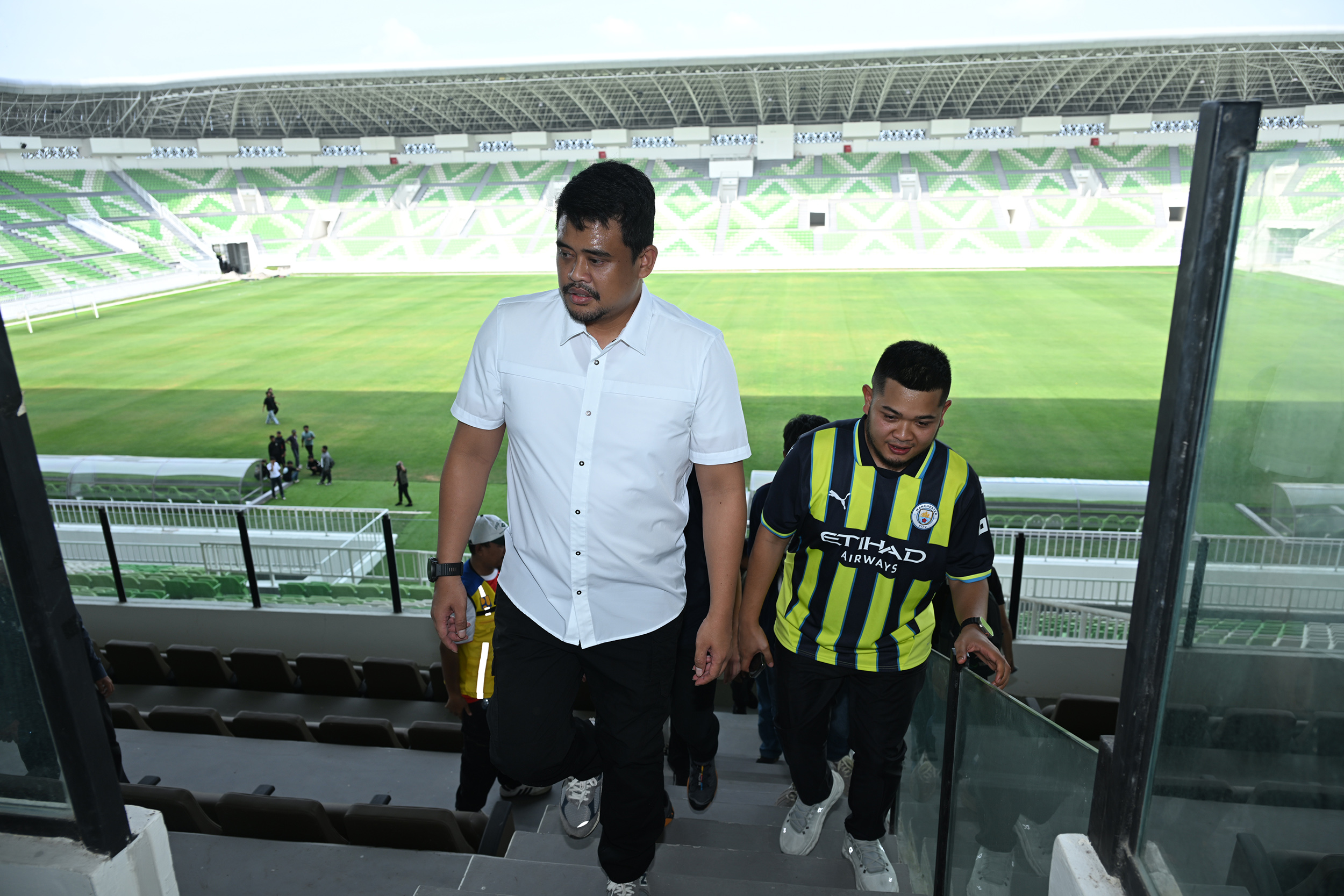 Bobby Nasution Tinjau Stadion Utama Sumut