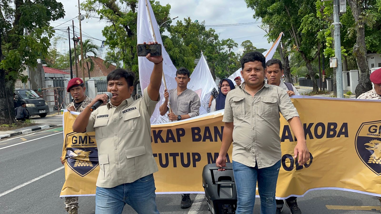 Anggota DPRD Binjai Fraksi Gerindra bersam GMD menggelar Aksi Demo