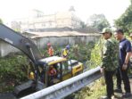 Walikota Medan Rico Waas saat tinjau normalisasi sungai di Jalan Sei Bohorok Medan