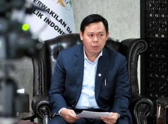 Ketua DPD RI Sultan Mendorong Pemda Aktif Mendampingi Kelompok Usaha Ibu-Ibu di Desa